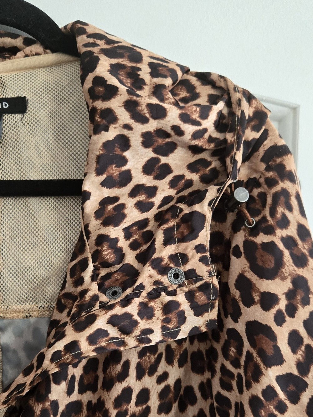 Torrid Hooded Lightweight Leopard Anorak Raincoat Size 2X - Picture 9 of 14